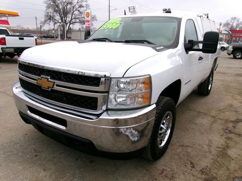 Used 2014 Chevrolet Silverado 2500 W/T w/ Snow Plow Prep Package image 12