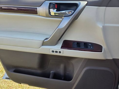 Used 2019 Lexus GX 460 Premium AWD/4WD image 19