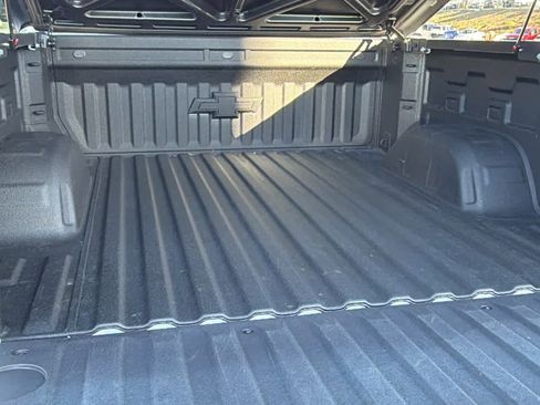 Used 2021 Chevrolet Silverado 1500 LT image 27