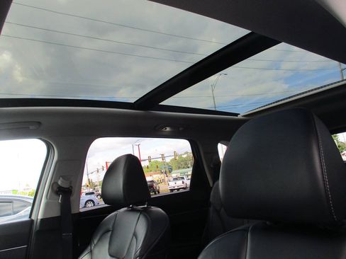 Used 2024 Kia Sorento S w/ Panoramic Sunroof Package AWD/4WD image 20