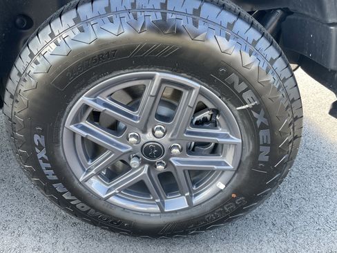 Used 2025 Jeep Wrangler Sport AWD/4WD image 29