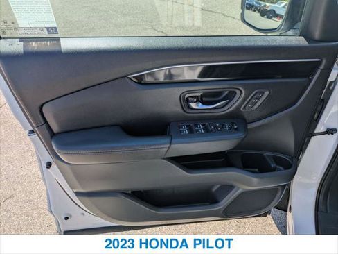 Used 2023 Honda Pilot EX-L image 12