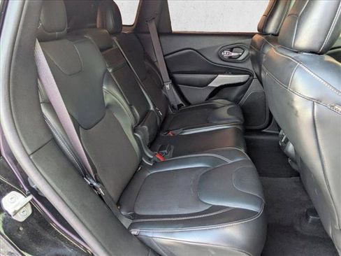 Used 2018 Jeep Cherokee Latitude Plus image 19