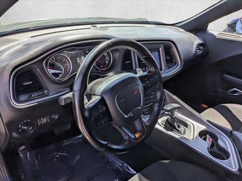 Used 2022 Dodge Challenger GT AWD/4WD image 16