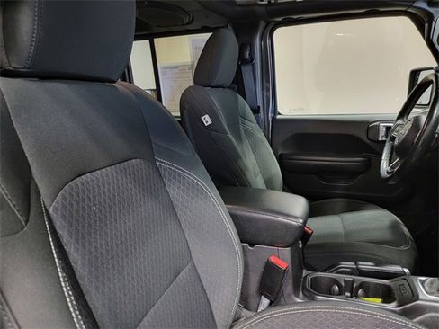 Used 2021 Jeep Wrangler Unlimited Sport image 17