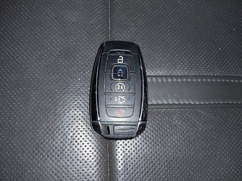 Used 2019 Lincoln Nautilus Reserve image 32