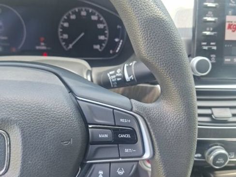 Used 2018 Honda Accord EX image 13