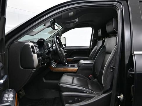 Used 2019 Chevrolet Silverado 2500 High Country w/ Duramax Plus Package AWD/4WD image 27
