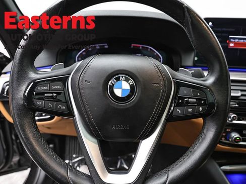 Used 2023 BMW 530i w/ Convenience Package RWD image 10