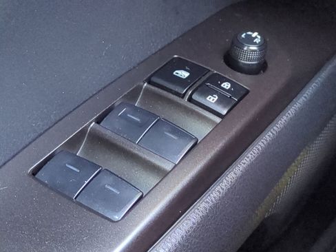 Used 2024 Toyota Camry SE image 21