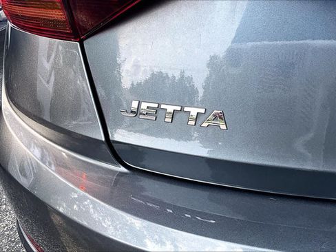 Used 2019 Volkswagen Jetta SE FWD image 10