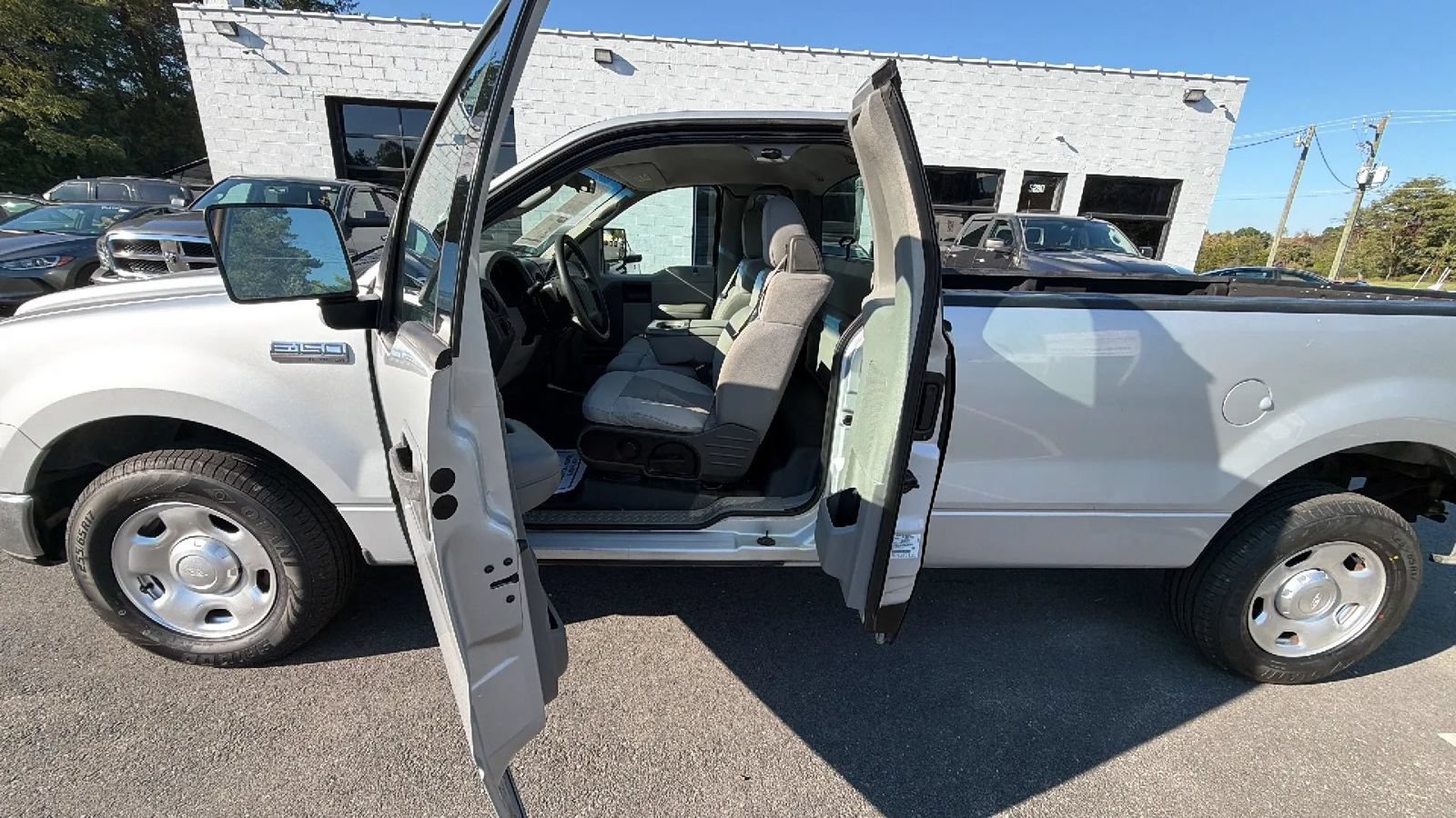 Used 2004 Ford F150 XL RWD image 19