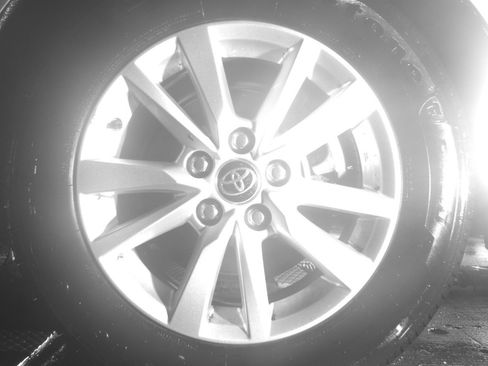 Used 2025 Toyota Camry LE image 14