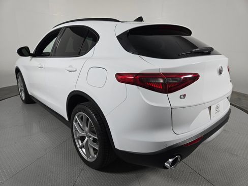 Used 2018 Alfa Romeo Stelvio Ti Sport AWD/4WD image 17