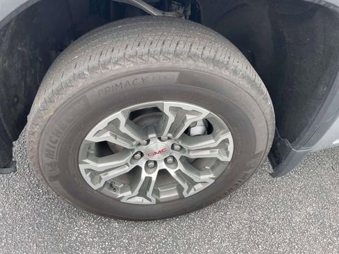 Used 2025 GMC Sierra 1500 SLT AWD/4WD image 9