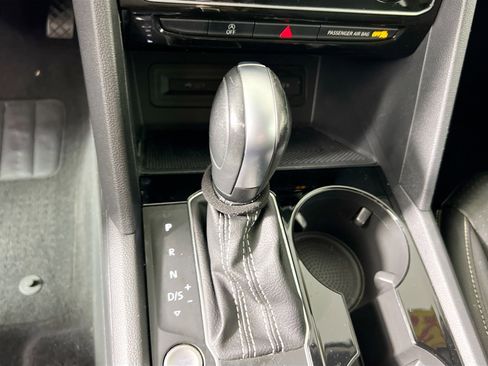 Used 2022 Volkswagen Atlas SE image 25