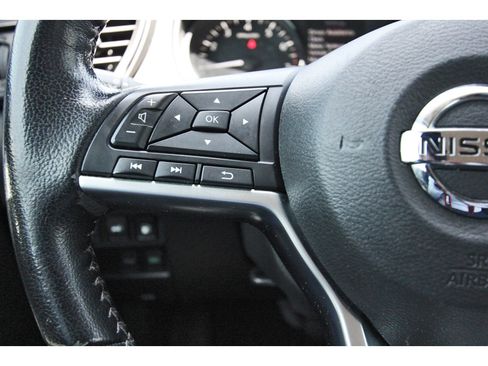 Used 2020 Nissan Rogue SV w/ Premium Package FWD image 20