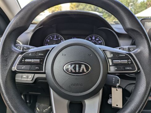 Used 2020 Kia Forte LXS FWD image 21