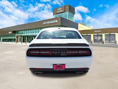 Used 2023 Dodge Challenger SXT image 7