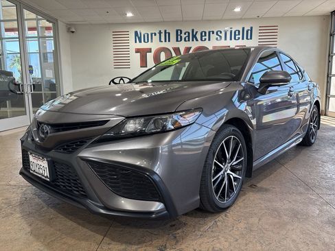 Used 2023 Toyota Camry SE w/ Protection Package (Q2) (TMS) FWD image 6
