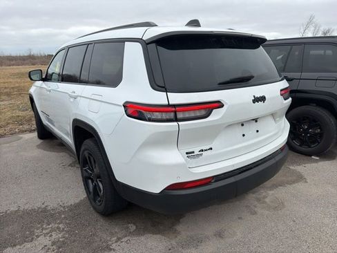 Used 2021 Jeep Grand Cherokee L Laredo image 9