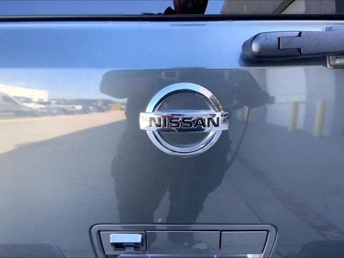 Used 2012 Nissan Armada Platinum image 27