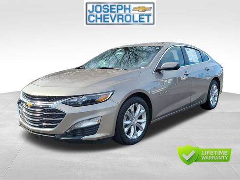 Used 2024 Chevrolet Malibu LT FWD image 2