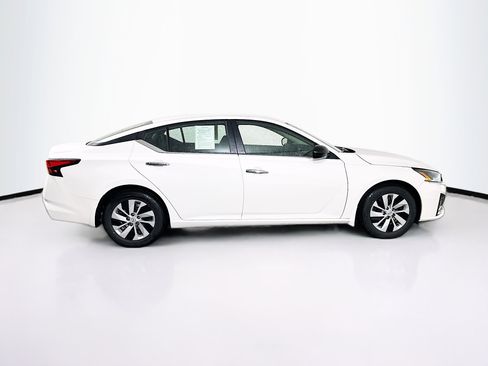 Used 2024 Nissan Altima 2.5 S image 10