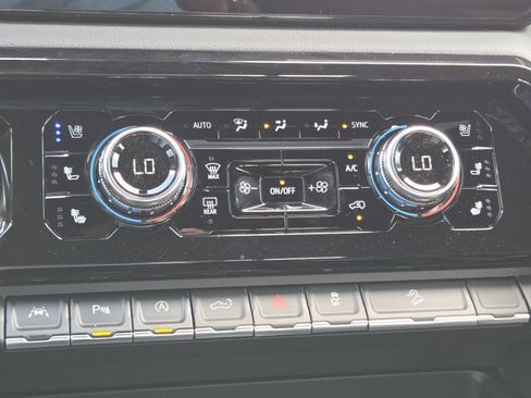 New 2026 GMC Sierra 1500 AT4 w/ AT4 Premium Package AWD/4WD image 37