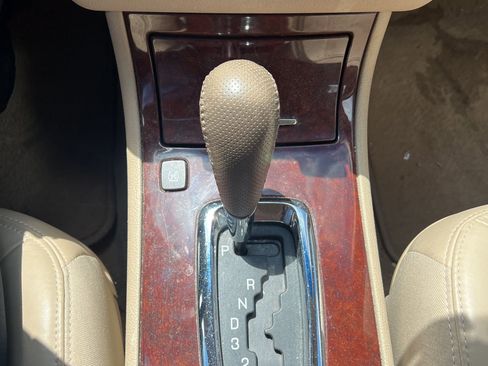 Used 2006 Buick Lucerne CXS w/ Driver Confidence Package FWD image 13