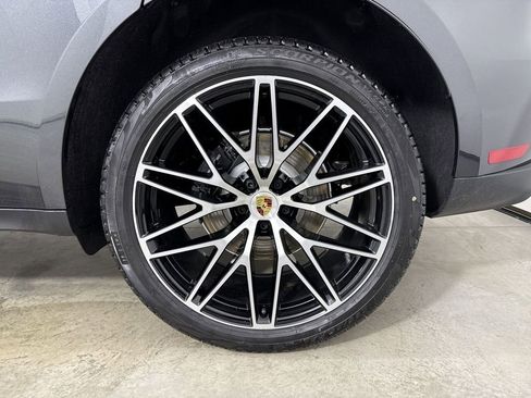 New 2026 Porsche Macan image 14