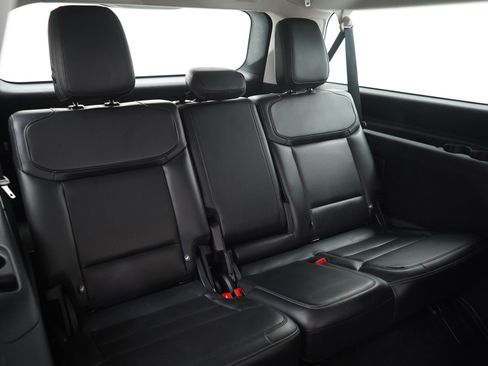 Used 2025 Ford Expedition Max Platinum AWD/4WD image 18