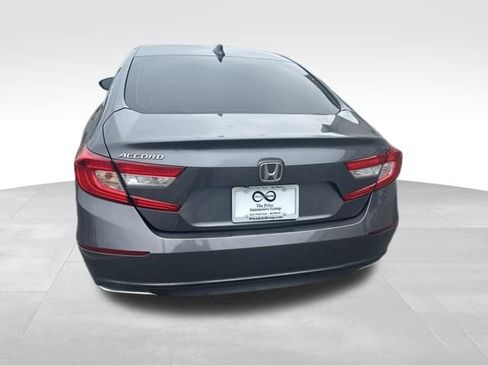 Used 2018 Honda Accord EX image 22