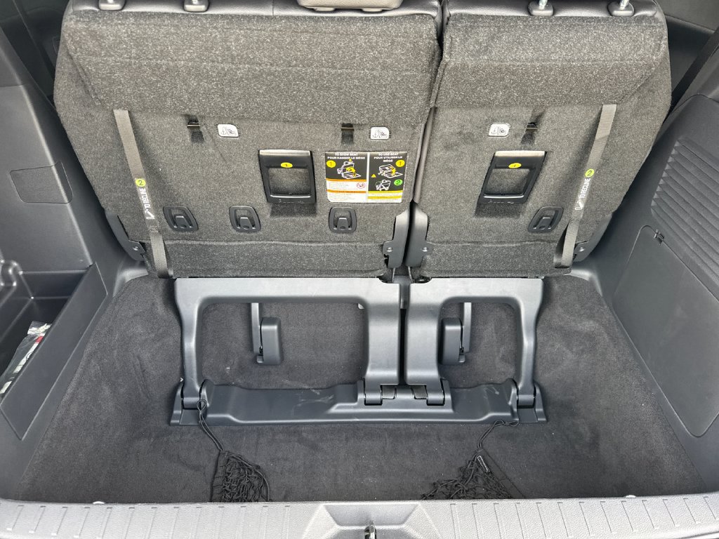 Used 2026 Toyota Sienna Limited AWD/4WD image 16