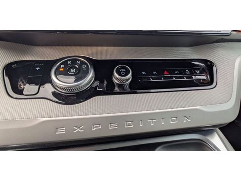 Certified 2025 Ford Expedition Active image 21