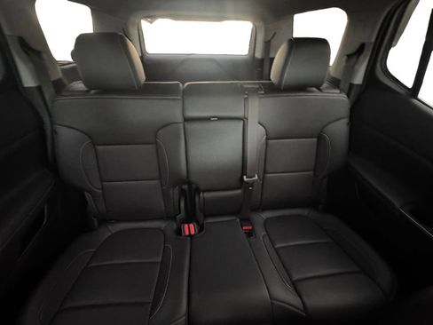 Used 2020 GMC Acadia SLT w/ Premium Package image 17