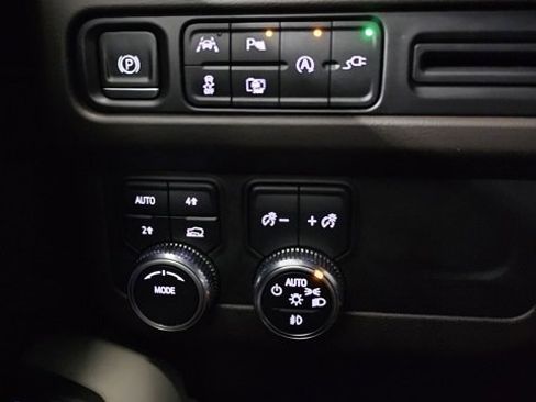 Certified 2022 GMC Yukon SLT w/ SLT Premium Package image 36