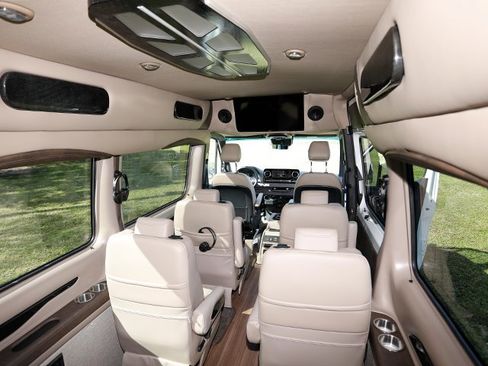 Used 2024 Mercedes-Benz Sprinter 3500 image 24