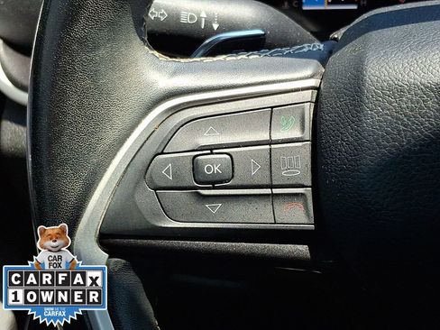 Used 2022 Jeep Grand Cherokee Laredo w/ Luxury Tech Group I AWD/4WD image 20