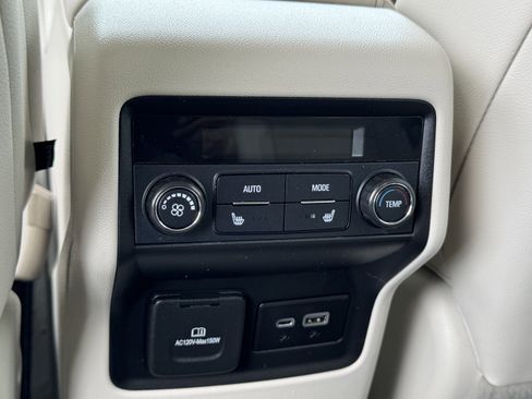 Used 2020 GMC Acadia Denali w/ Technology Package image 36