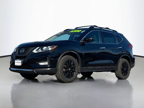 Used 2017 Nissan Rogue SV w/ Midnight Edition image 13