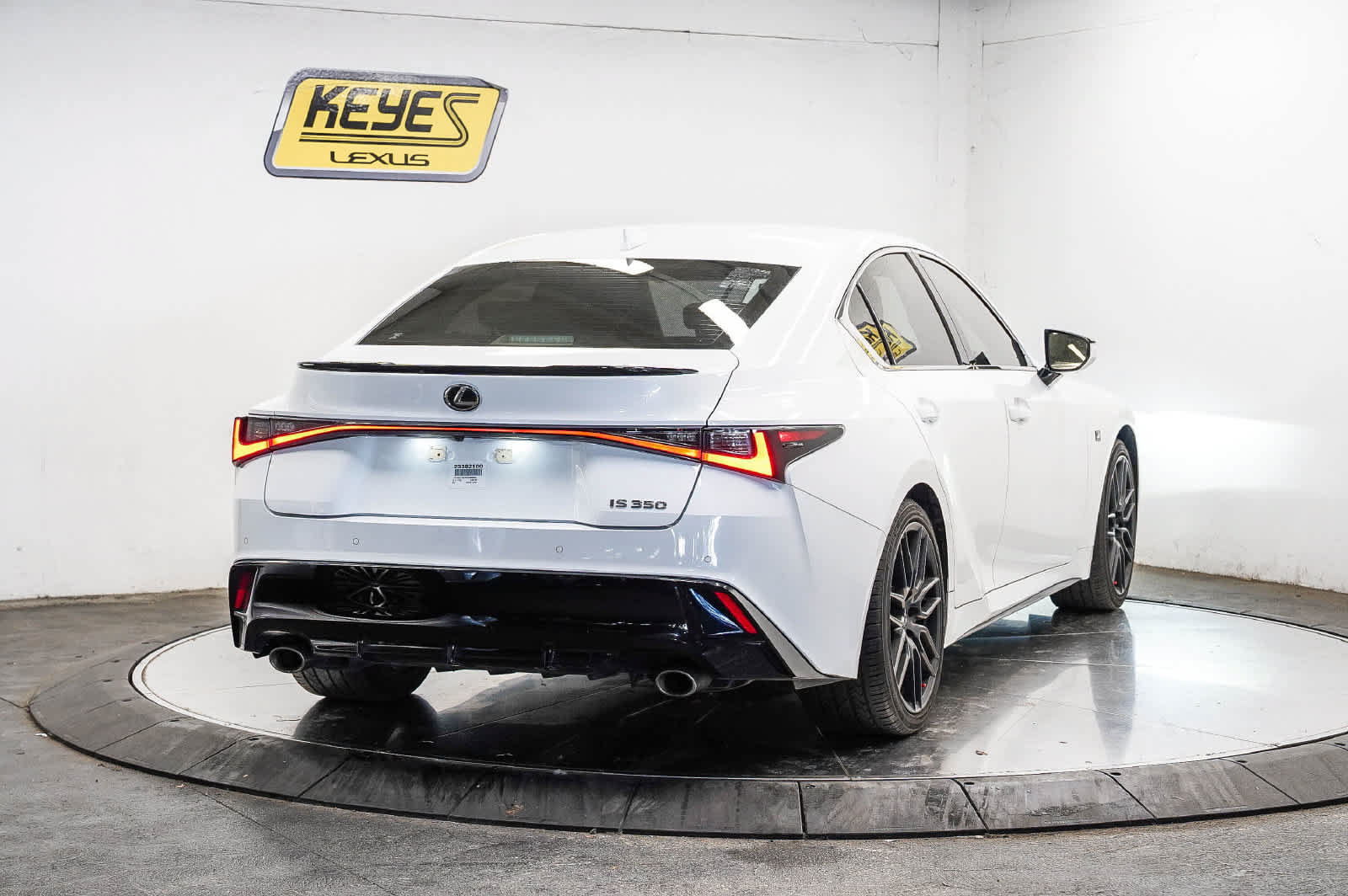 Used 2023 Lexus IS 350 F Sport RWD image 4