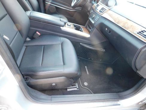 Used 2016 Mercedes-Benz E 350 4MATIC Sedan image 10