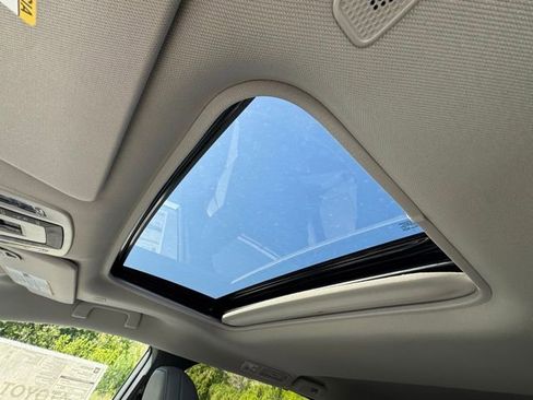 New 2026 Toyota Sienna XLE AWD/4WD image 34