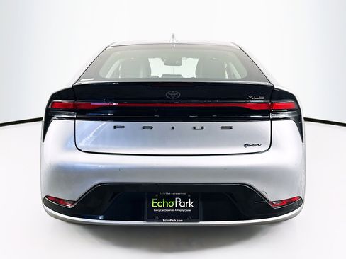 Used 2024 Toyota Prius XLE image 7
