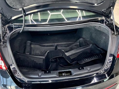 Used 2018 Ford Taurus Limited FWD image 23