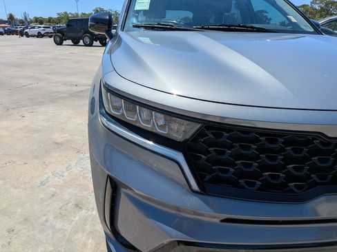Certified 2023 Kia Sorento EX FWD image 10