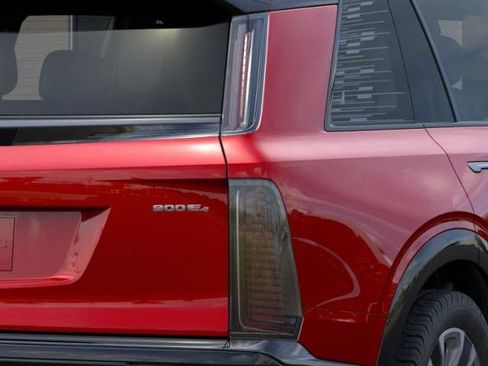 New 2026 Cadillac Vistiq Sport w/ LPO, Floor Liner Package image 11