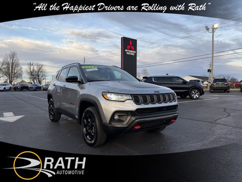 Used 2023 Jeep Compass Trailhawk image 1