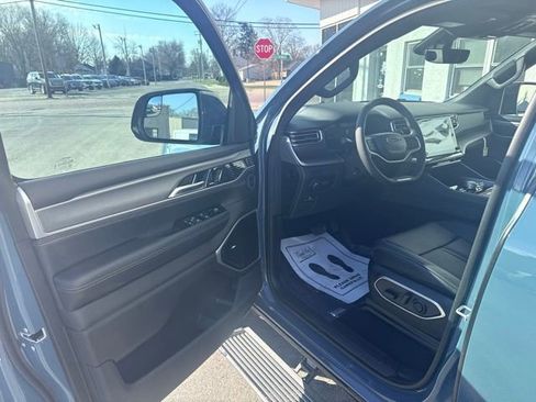 New 2026 Jeep Grand Wagoneer Limited image 11